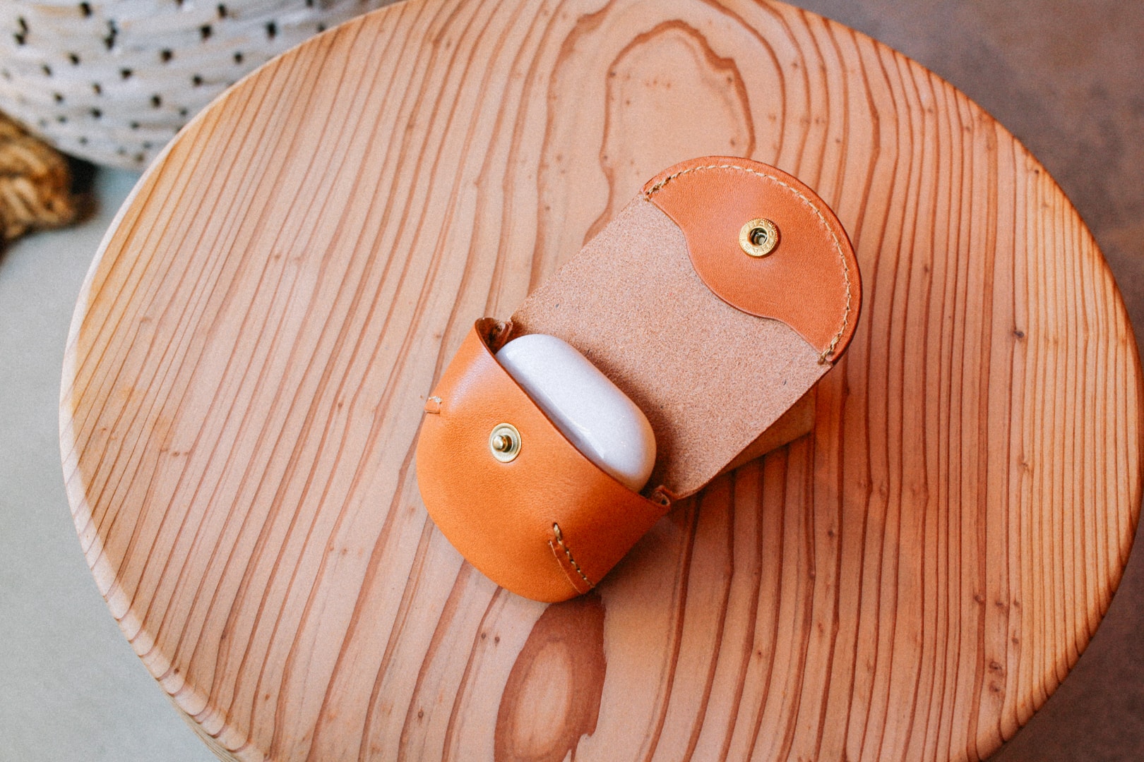 AppleAirPods���Ǽ�����֥饦���DURAM����ۥ󥱡���